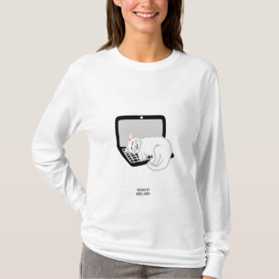 Witte kat op het Shirt van vrouwelijke notebooks