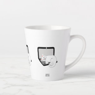 Witte kat slapen op laptop kleine latte Mok