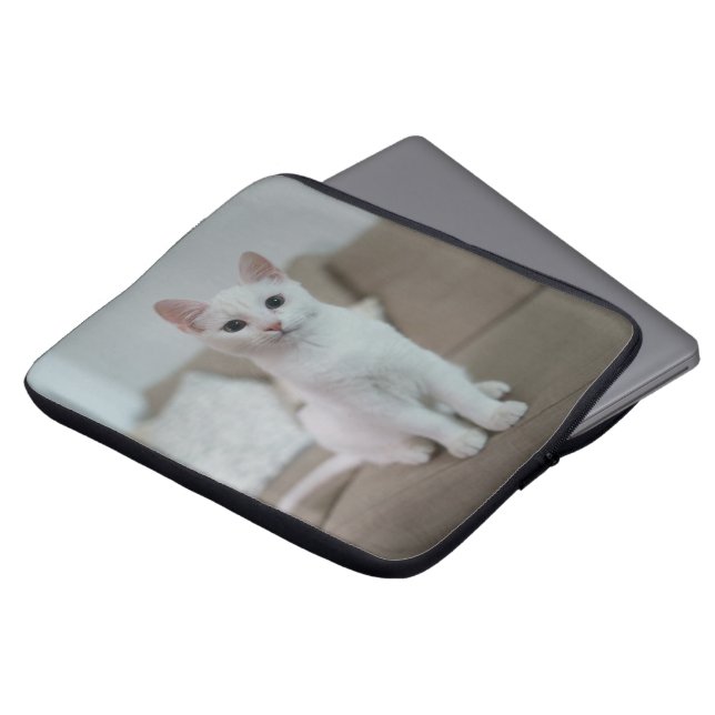 Witte kat | Zazzle_Growshop. Laptop Sleeve (Voorkant top)
