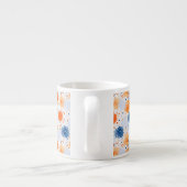 Witte keramische mok met een abstract patroon (Achterkant)