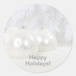 Witte kerstballen op sneeuw & witte achtergrond ronde sticker