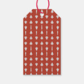 Witte kerstbomen op rode kerstcadeautags cadeaulabel (Voorkant)