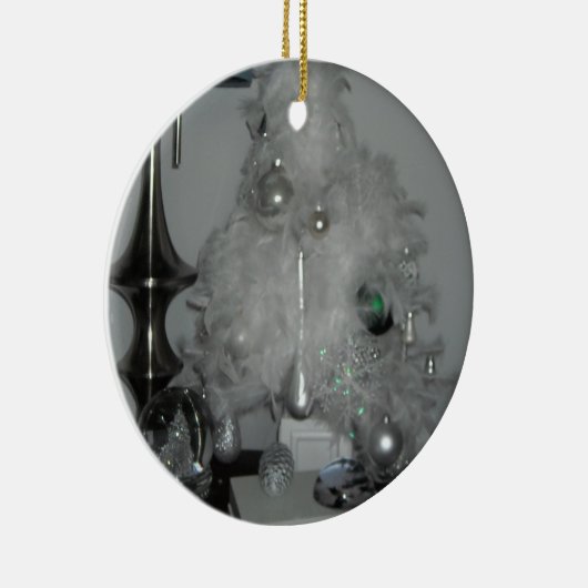 Witte kerstboom met decoraties (Rechts)