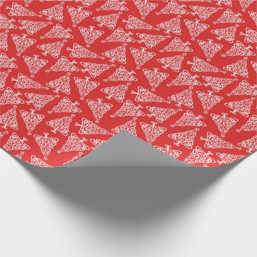 Witte kerstboom met rode rug cadeaupapier (Hoek)