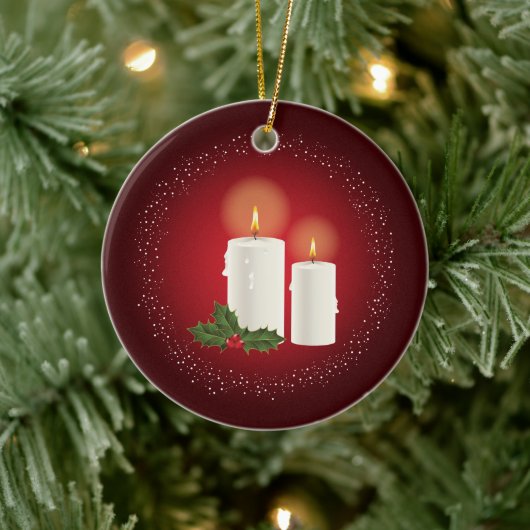 Witte kerstkaarsen op rood met aangepaste tekst keramisch ornament (Boom)