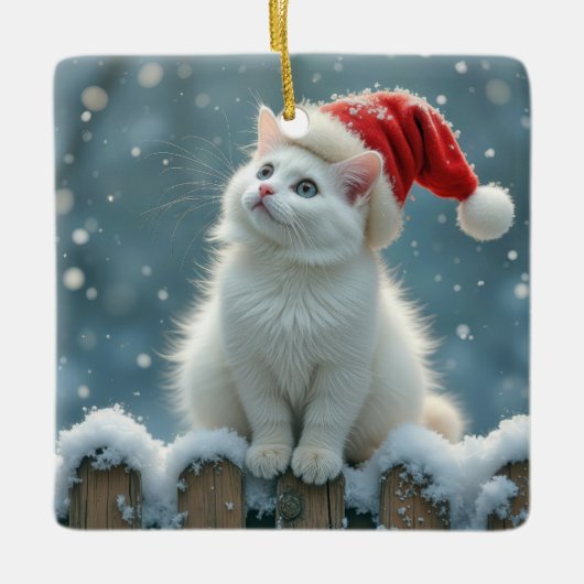 Witte kerstkat op een hek keramisch ornament (Voorkant)