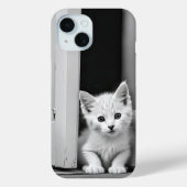 Witte kitten in deuropening Case-Mate iPhone case (Achterkant)