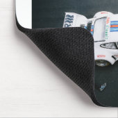 Witte klassieke racewagen muismat (Hoek)