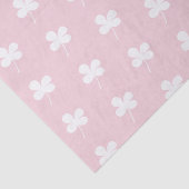 Witte Klavers op Roze Tissuepapier (Detail)