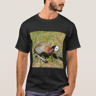 Witte klokeend die op gras loopt t-shirt