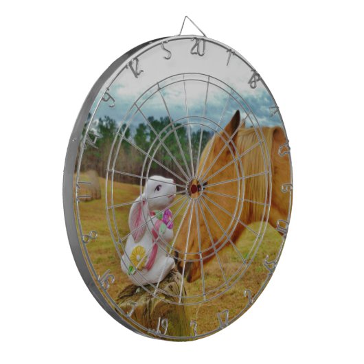 Witte konijn en Gele Paarden Dartbord (Voorkant Links)