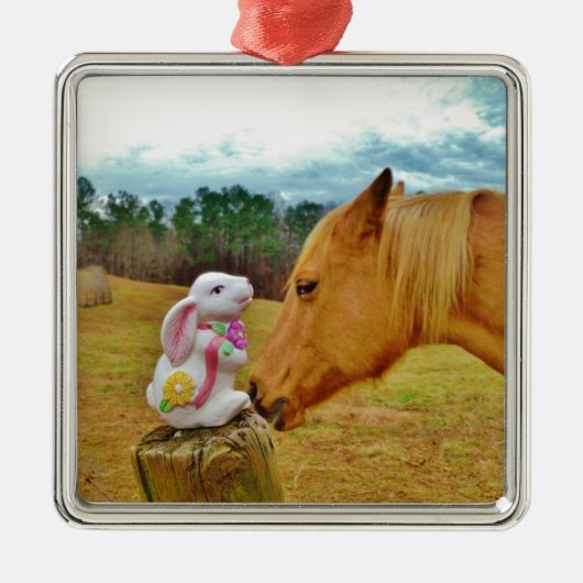 Witte konijn en Gele Paarden Metalen Ornament (Voorkant)