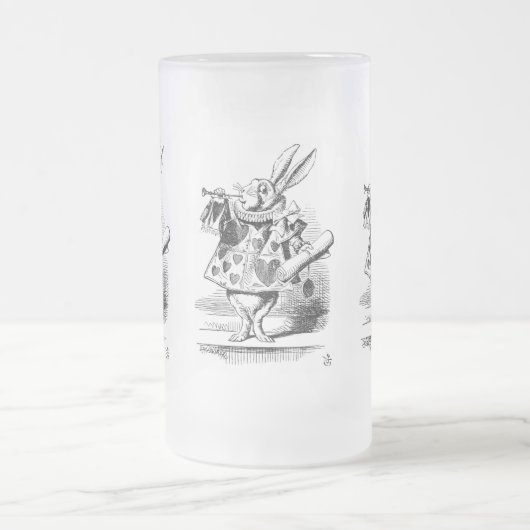 Witte konijn gekleed als Herald Matglas Bierpul (Center)