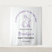 Witte Konijn Paarse Pret Baby Shower Achtergrond Wandkleed (Voorkant)