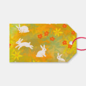 Witte konijnen op een weide cadeaulabel (Voorkant (Horizontaal))