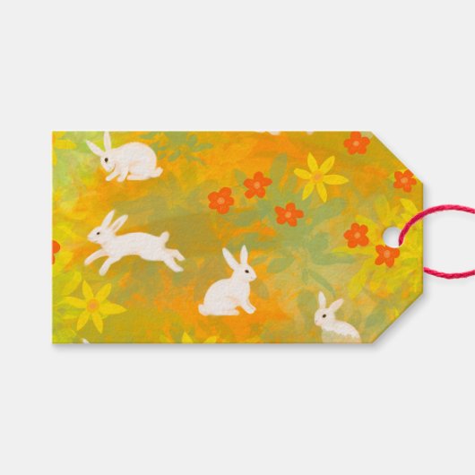 Witte konijnen op een weide cadeaulabel (Voorkant (Horizontaal))