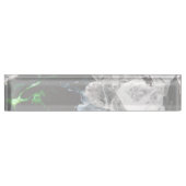 Witte kristallen in zwarte ruimte naambordje (Voorkant)