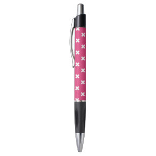 Witte kruisstiften op fuchsia pen