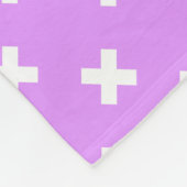 Witte kruisstiften op lila fleece deken (Hoek)