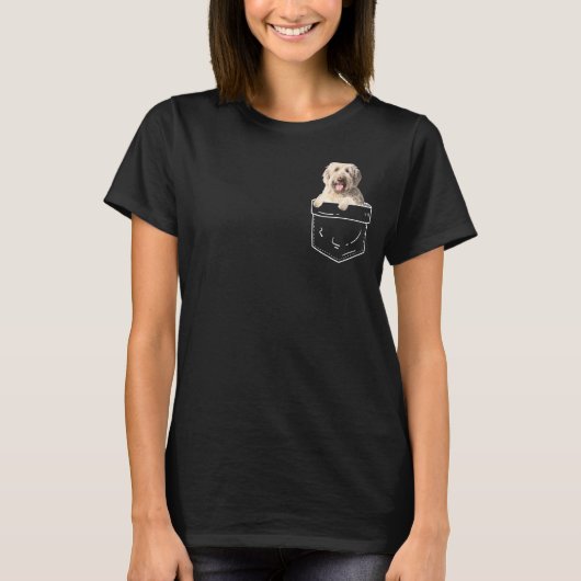 Witte labradoodle in pakette labradoodle Dog T-shirt (Voorkant)