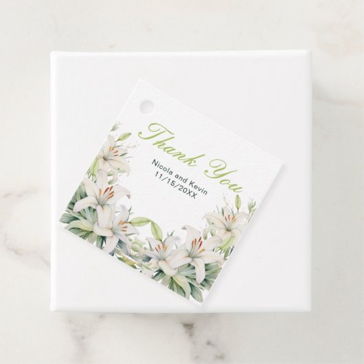 Witte lelie bloemen bruiloft bedankjes labels (In situ)
