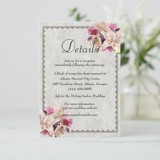 Witte Lelie Bloemen Marmer Bruiloft Details Informatiekaartje (Staand voorkant)