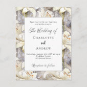 Witte lelies bloemblaadjes zilveren retro bruiloft uitnodiging briefkaart (Voorkant)