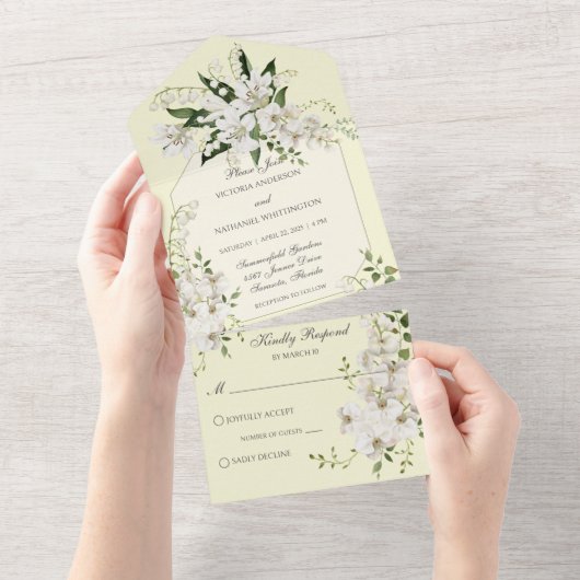 Witte lelies op bleekgeel all in one uitnodiging (Afscheurbaar)