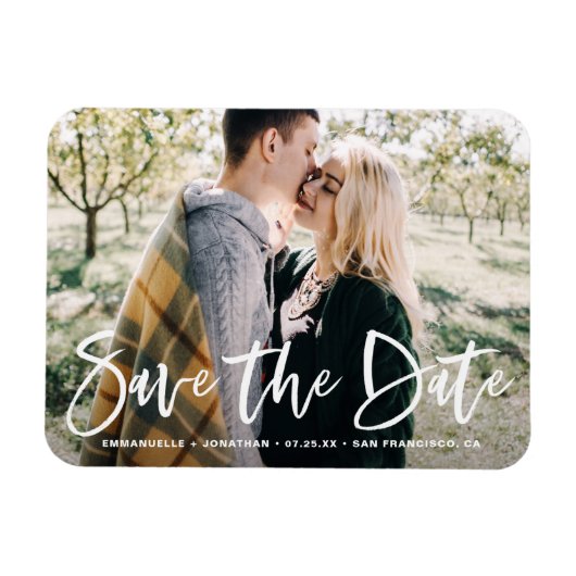 Witte Lettering Overlay Foto Save the Date Magneet (Horizontaal)