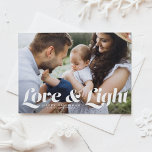 Witte Liefde en Licht Typografie Foto Chanoeka Feestdagenkaart<br><div class="desc">Liefde en licht | Stuur je Chanoeka groeten naar familie en vrienden met deze aanpasbare Chanoeka-kaart. Het is een retro-gedurfde typografie. Personaliseer deze foto Chanoeka kaart door het toevoegen van uw gegevens. Deze foto Chanoeka kaart is verkrijgbaar in andere kleuren en cardstock. Overeenkomende objecten zijn ook beschikbaar.</div>