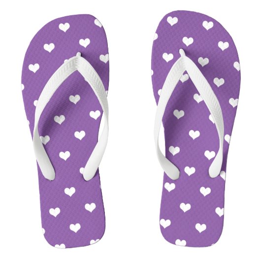 Witte liefdesharten op paars teenslippers (Voetbed)