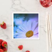 Witte Madelief Met Lichtblauw Servet (Insitu)