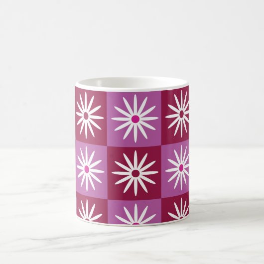Witte madeliefje op Rood en Roze Patroon dambord Koffiemok (Center)