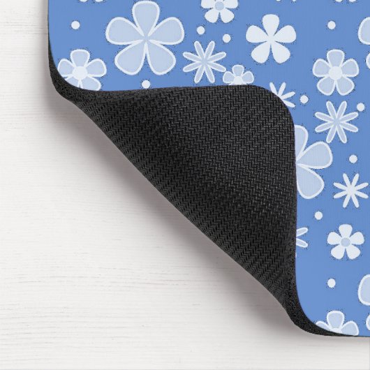 Witte madeliefjes en Stippen op blauw Muismat (Hoek)