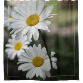 Witte madeliefjes met donkergroen douchegordijn