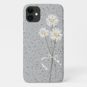 Witte madeliefjes met regendruppels op grijs Case-Mate iPhone case (Achterkant)
