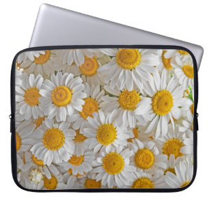 Witte madeliefjes: mooie bloemige achtergrond laptop sleeve