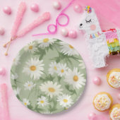 Witte madeliefjes op groen papieren bordje (Feest)