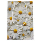 Witte madeliefjes op noodlijdende textuur medium cadeauzakje (Voorkant)