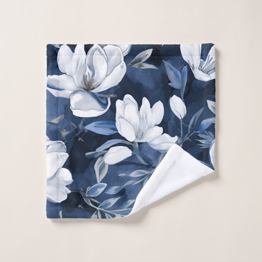 Witte Magnolia bloemen, blauwe achtergrond Bad Handdoek (Wasdoekje)