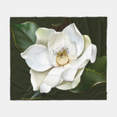 Witte Magnolia Close-up Groene achtergrond Fleece Deken (Voorkant (Horizontaal))
