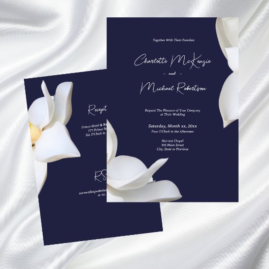 Witte Magnolia Elegante Bloemen op Navy Wedding Kaart