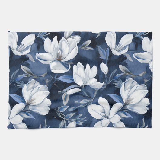 Witte Magnolia Patroon op middernacht achtergrond, Theedoek (Horizontaal)