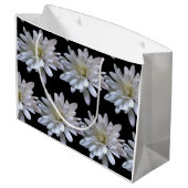 Witte maisachtige witte bloemen groot cadeauzakje (Achterkant Gekanteld)