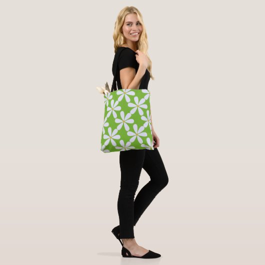 Witte maisjes op appelgroene achtergrond tote bag (Op model)