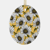 Witte maissoorten, wilde bloemen op geel keramisch ornament (Rechts)