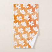 Witte makelblad oranje waterverf was, monogram bad handdoek (Handdoek)