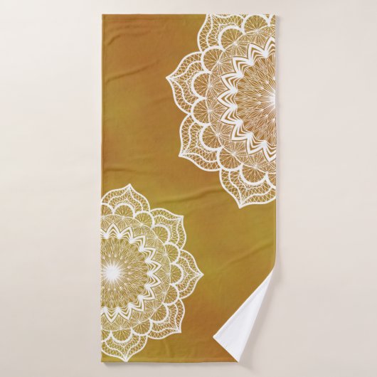 Witte Mandala op Gouden Achtergrond Badhanddoek (Badhanddoek)