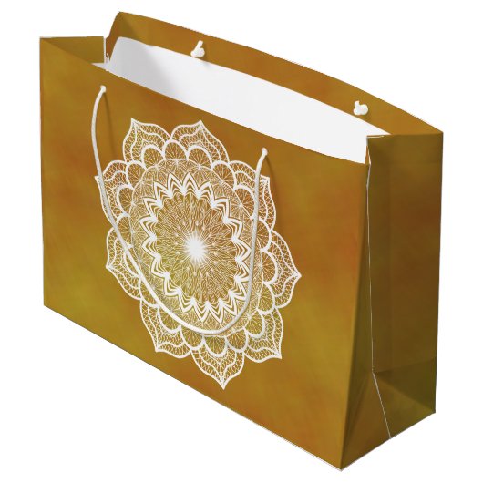 Witte Mandala op Gouden Achtergrond Groot Cadeauzakje (Achterkant Gekanteld)