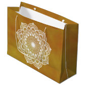 Witte Mandala op Gouden Achtergrond Groot Cadeauzakje (Voorkant Gekanteld)
